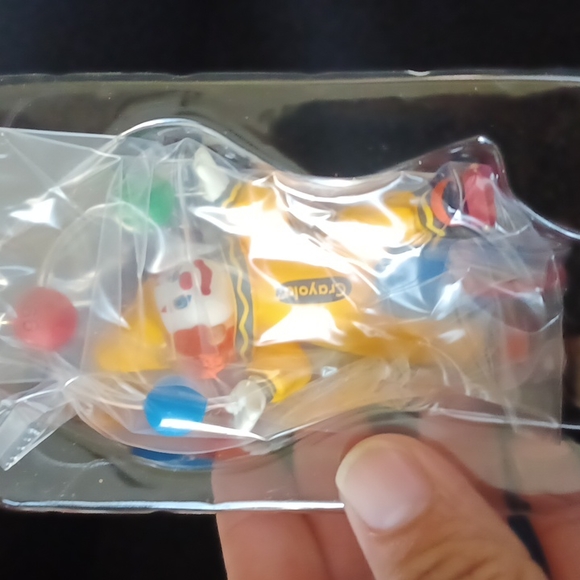 Crayola Hallmark Clownin' Around Ornament Christmas Home Decor Crayon Decor 1999 - Picture 2 of 3